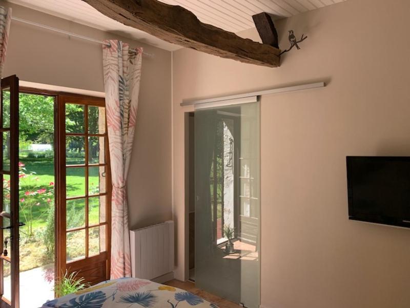 Bed and Breakfast Le Bois Des Fees De Chazelles Chazelles  Zewnętrze zdjęcie